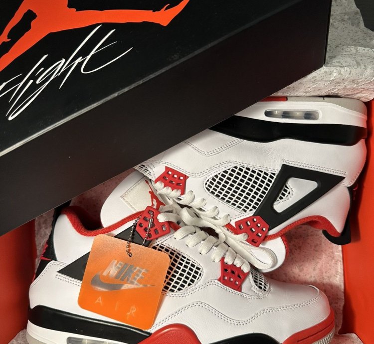 2020 Fire Red Air Jordan 4