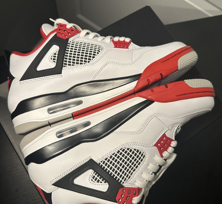 2020 Fire Red Air Jordan 4
