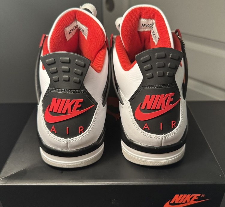 2020 Fire Red Air Jordan 4