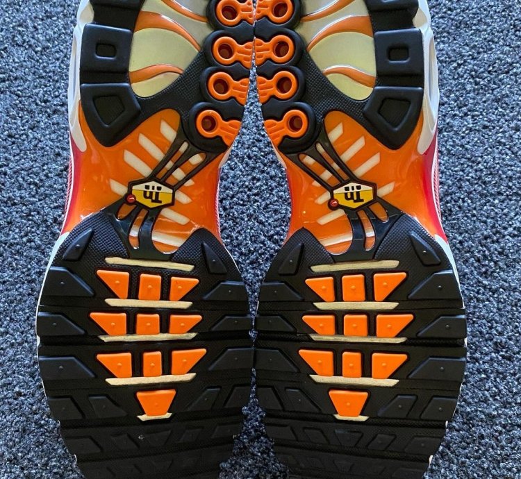 Us11 - Volcano Retro Nike Air Max Plus Og Tn