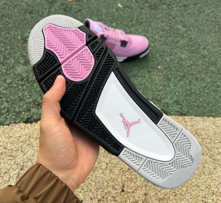 Air Jordan 4 Retro Orchid