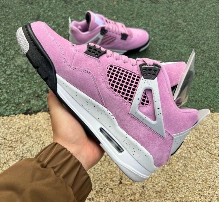 Air Jordan 4 Retro Orchid