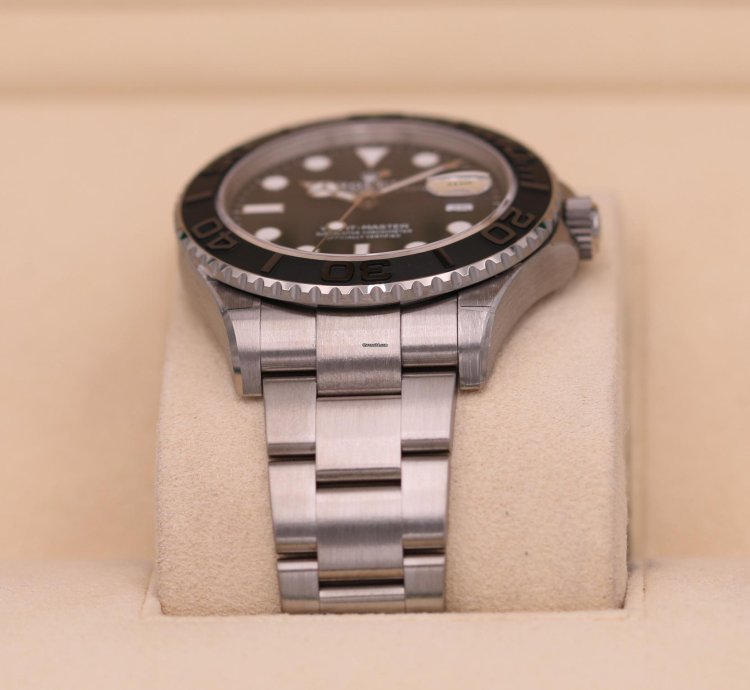 Rolex Yacht-master 42 Titanium Black Dial