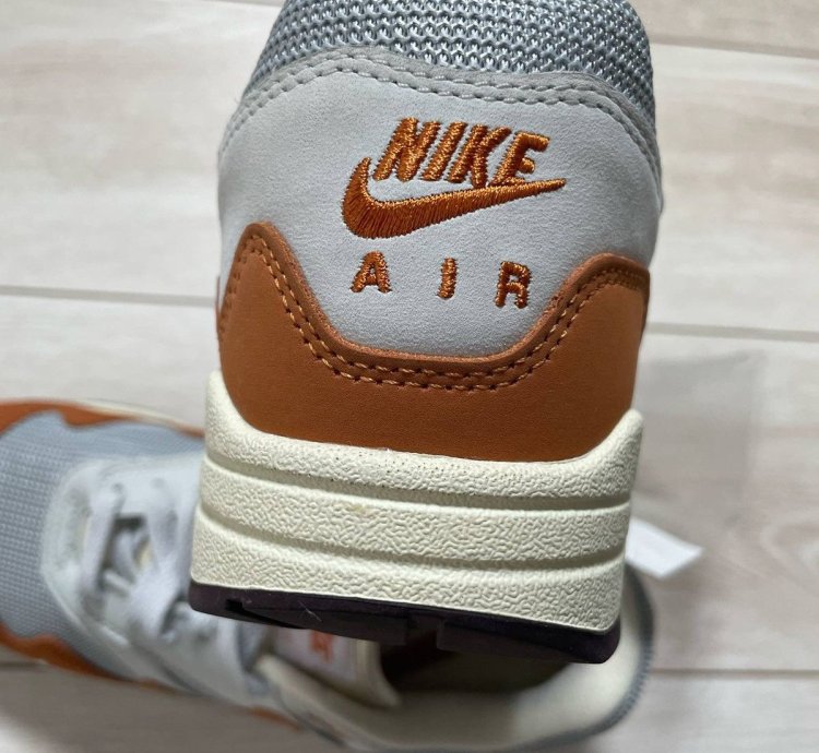 Nike Air Max 1 Patta Waves Monarch Size 7us