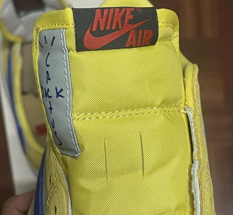 Air Jordan 1 Low Travis Scott Canary