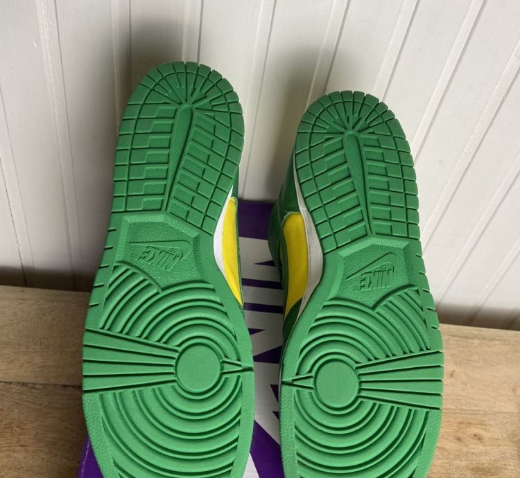 Nike Sb Dunk High Supreme By Any Means Brazil 12us
