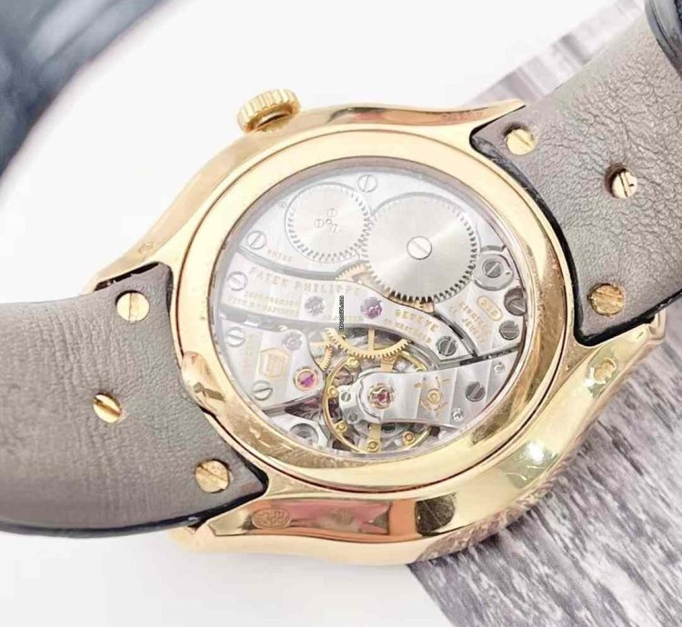 Patek Philippe Calatrava Diamond Rose Gold Mechanical Watch 34mm Calatrava 4895r
