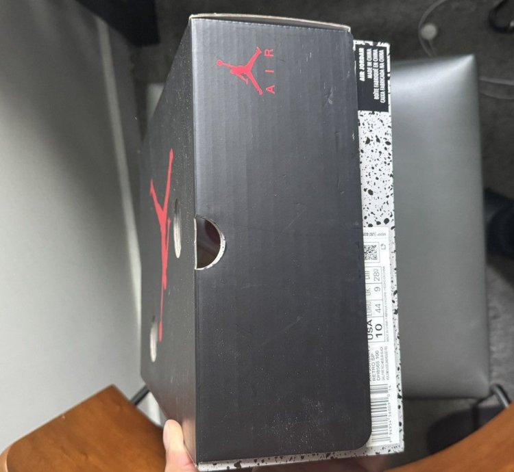 Size 10 Off-white Jordan 5