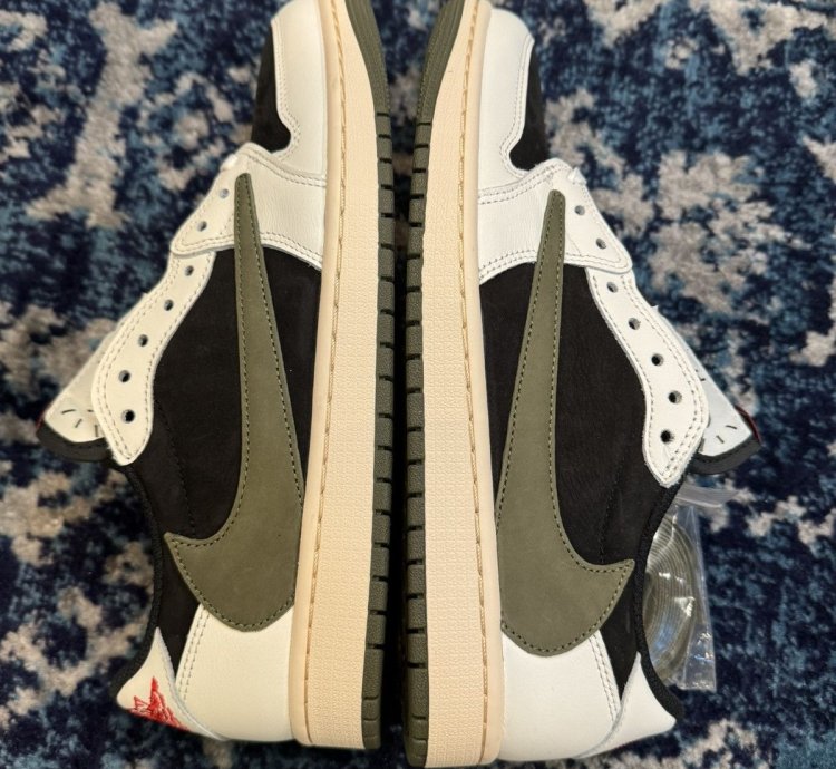 Air Jordan 1 Travis Scott sz 8 5m Sz 10w