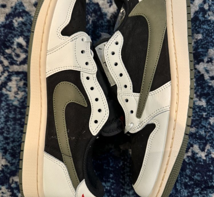 Air Jordan 1 Travis Scott sz 8 5m Sz 10w
