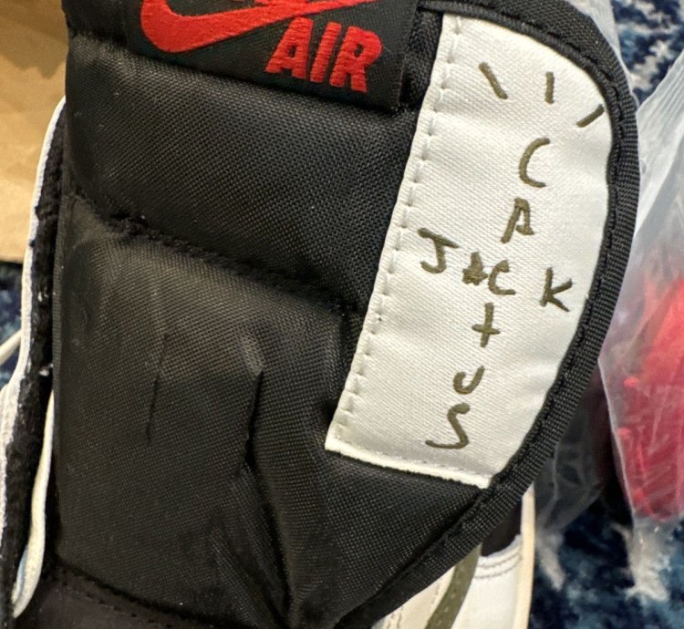 Air Jordan 1 Travis Scott sz 8 5m Sz 10w
