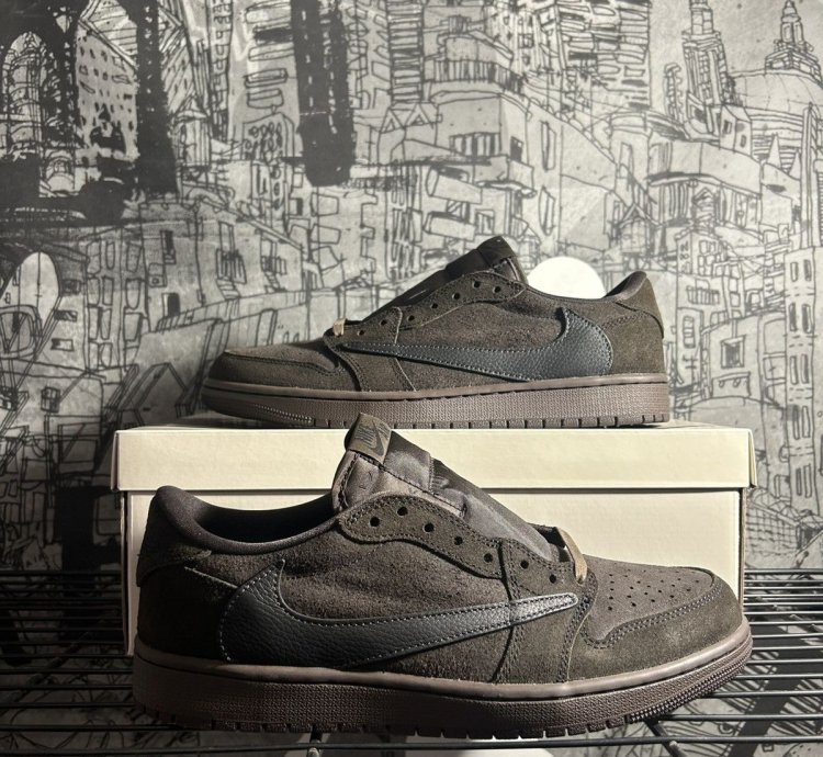 Size 10 Travis Scott Air Jordan 1 Velvet Brown