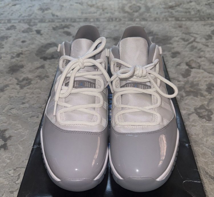 Air Jordan 11 Retro Low Cement Grey