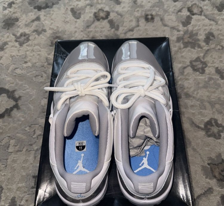 Air Jordan 11 Retro Low Cement Grey