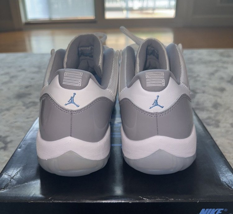 Air Jordan 11 Retro Low Cement Grey