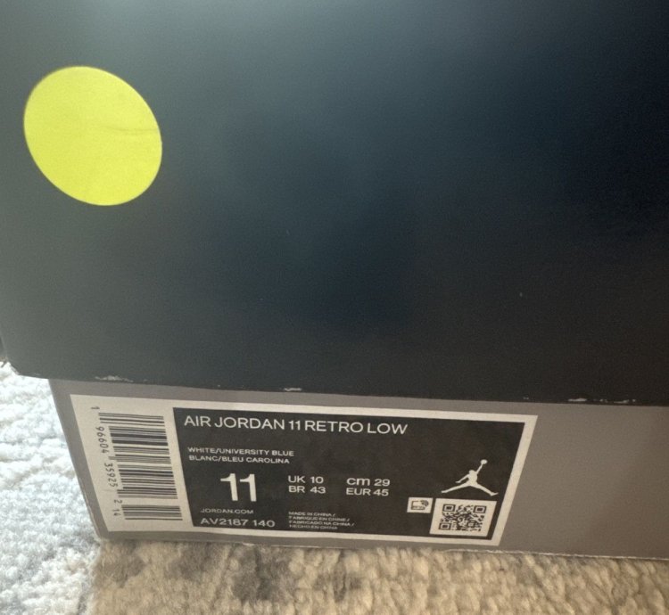 Air Jordan 11 Retro Low Cement Grey