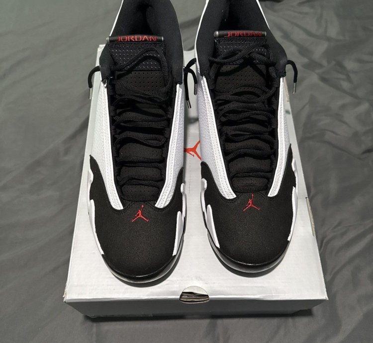 Air Jordan 14 Retro Black Toe