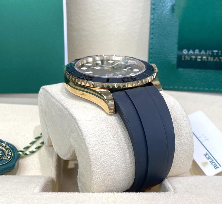 Rolex Yacht-master 42 Yellow Gold On Oysterflex 2023 Full Set