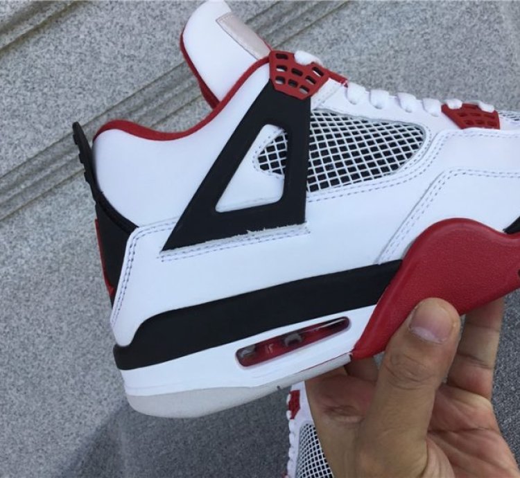 Air Jordan 4 Retro Fire Red