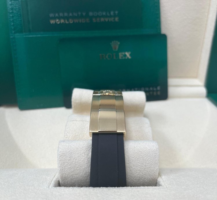 Rolex Yacht-master 42 Yellow Gold Yacht-master 42 Watch - Black Dial - Oysterflex Strap 226658