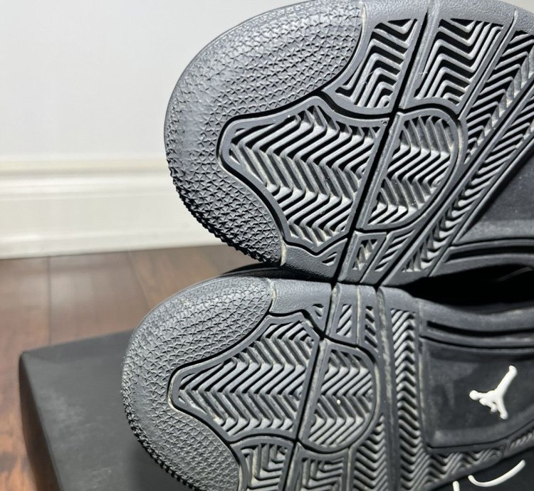 Size 5 5y 7w - Air Jordan 4 Black Cat