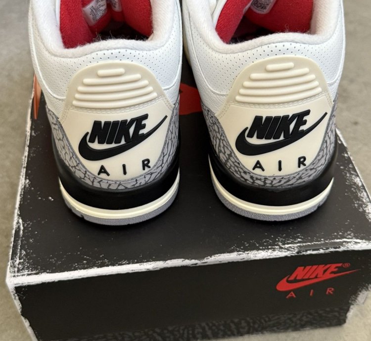 Air Jordan 3 Reimagined White Cement Sz 10 2023