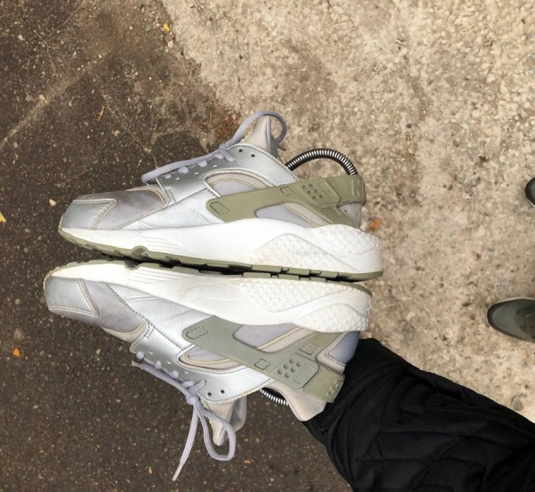 Very Rare Nike Air Huarache Run Japan Style Drill Swoosh Y2k