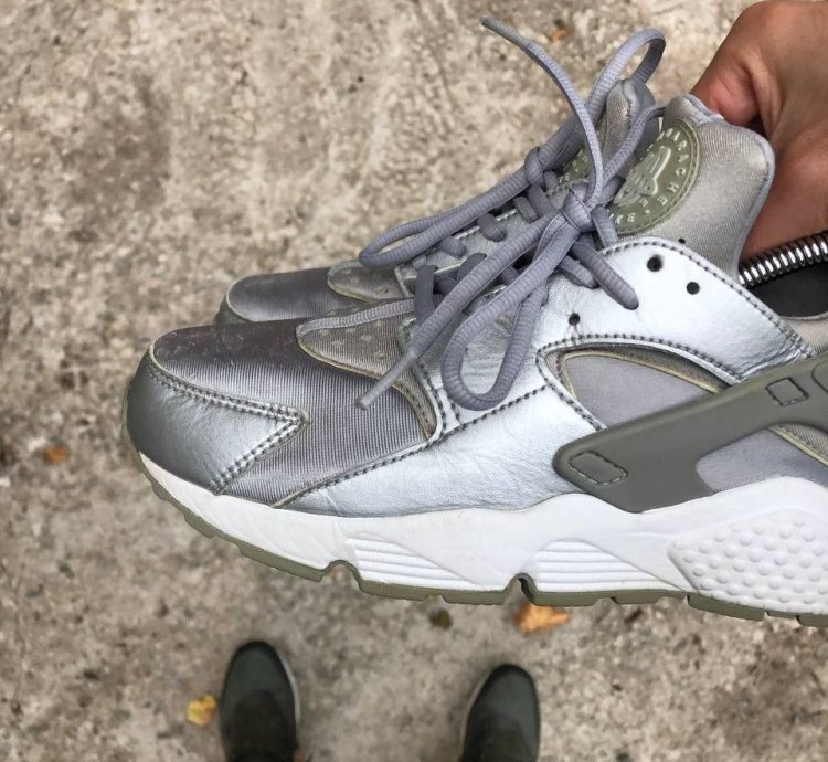 Very Rare Nike Air Huarache Run Japan Style Drill Swoosh Y2k