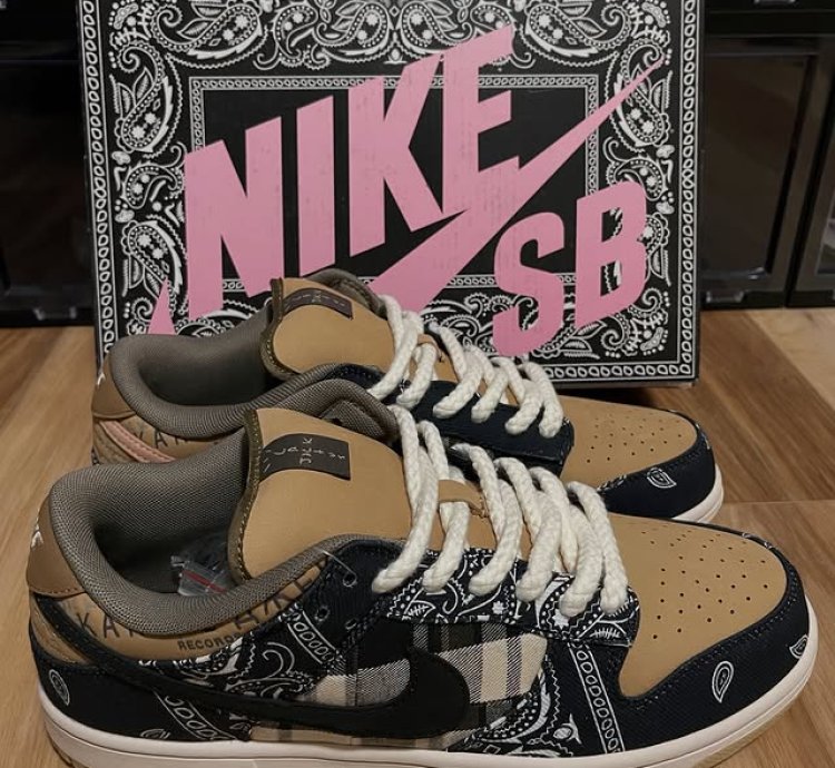 Travis Scott Nike Sb Dunk Low Cactus Jack