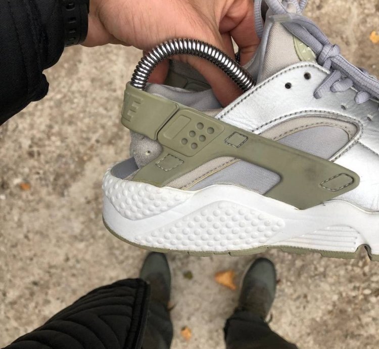 Very Rare Nike Air Huarache Run Se Silver Sneakers Designer