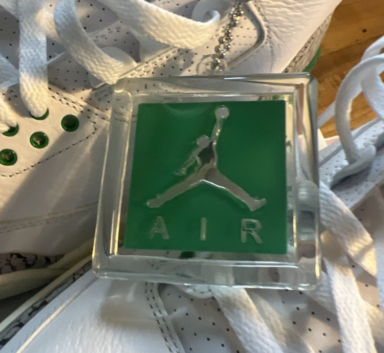 Air Jordan 3 Retro Lucky Green - 10 5 Men