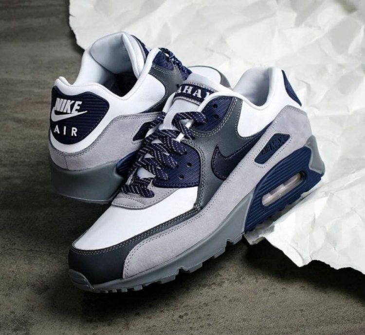 Nike Air Max 90 Lahar Running Shoes