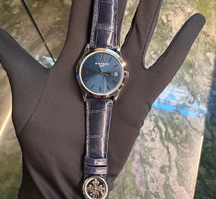 Patek Philippe Calatrava Ref 5296-017