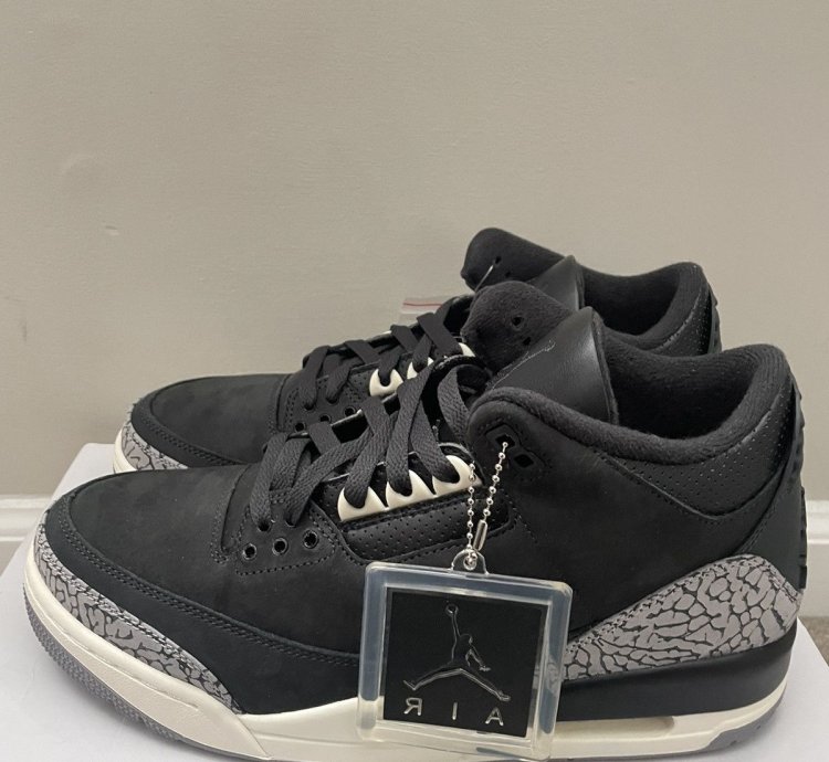 Air Jordan 3 Retro Off Noir