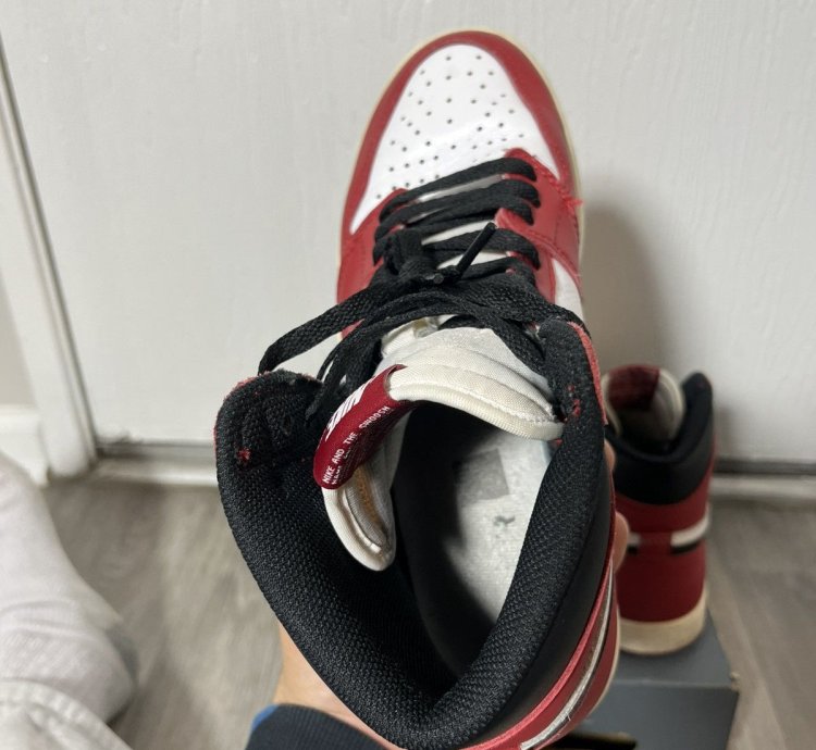 Size 9 - Jordan 1 Retro Og High Chicago 2015 Mens Sneakers