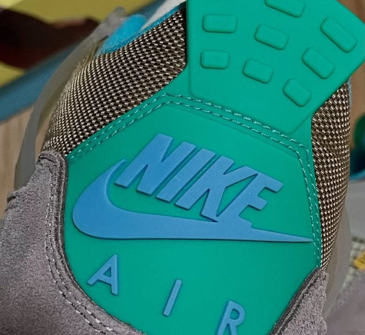 Air Jordan 4 Retro taupe Haze