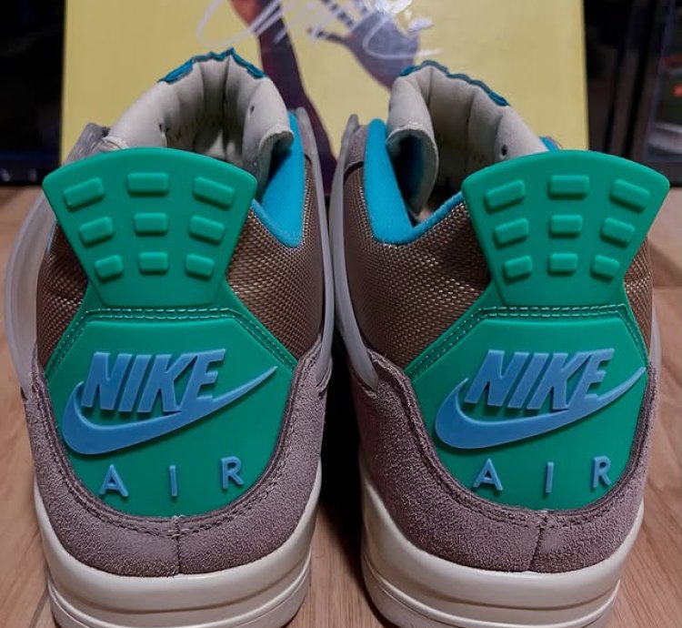 Air Jordan 4 Retro taupe Haze