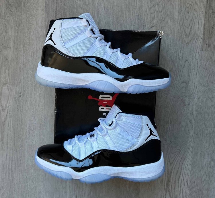 Size 9 - Nike Air Jordan 11 Retro Concord 2018 Vnds Black