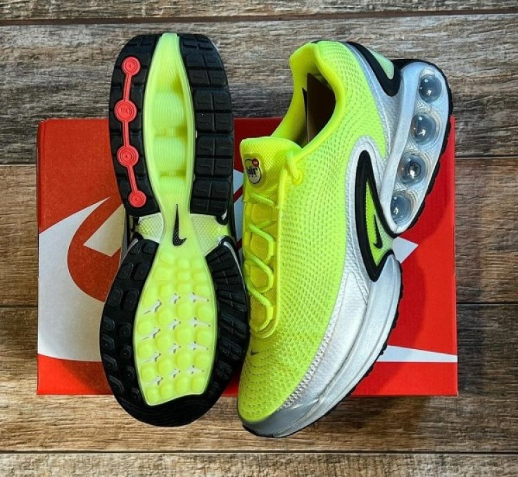 Nike Air Max Dn Volt Running Shoes