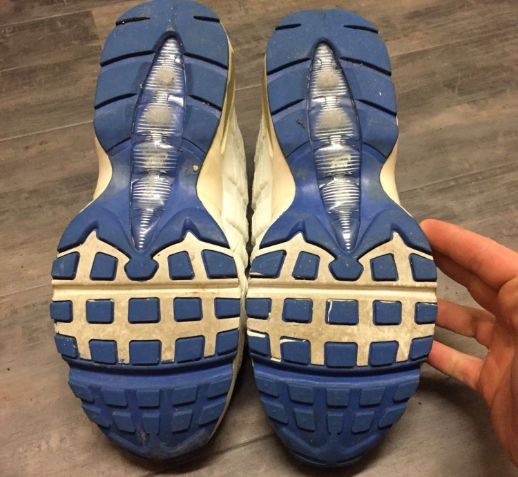 Vintage 2000 Nike Airmax 95
