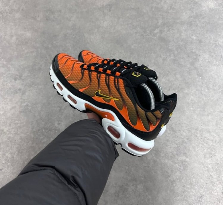 Nike Air Max Plus Sunset Running Shoes