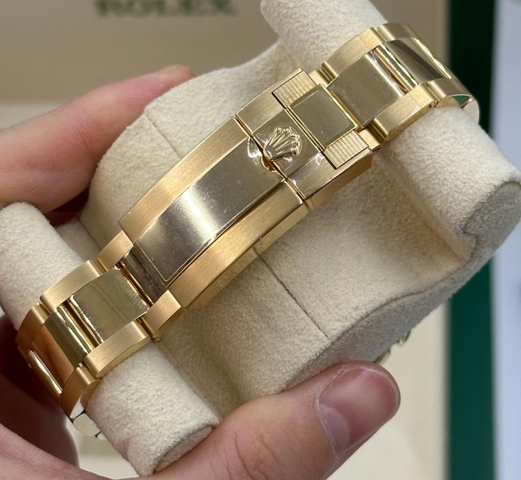 Rolex Yacht-master Ii 44mm Yellow Gold 116688