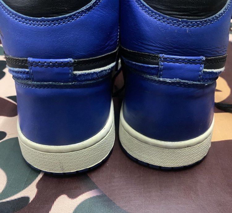Vintage 2001 Air Jordan 1 Retro Royal Blue