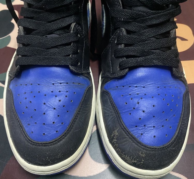 Vintage 2001 Air Jordan 1 Retro Royal Blue