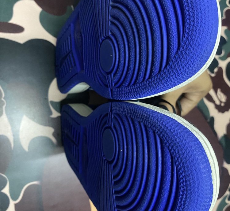Vintage 2001 Air Jordan 1 Retro Royal Blue