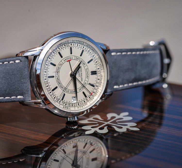 Patek Philippe Calatrava Weekly Calendar