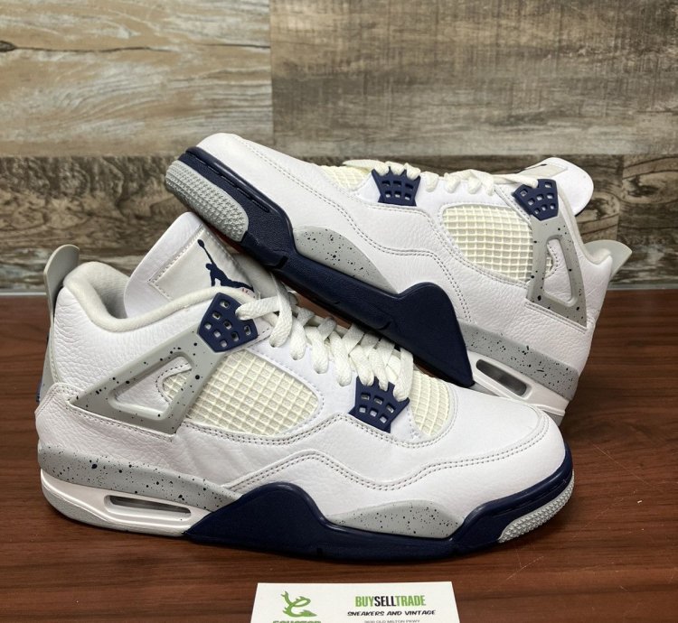 Air Jordan 4 Midnight Navy Size 9