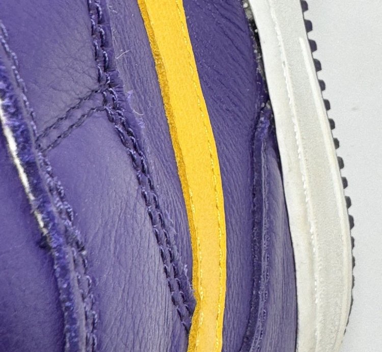 Vintage 2002 Nike Air Force 1 Mid Greek Lakers Size 10