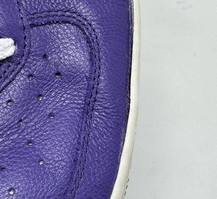 Vintage 2002 Nike Air Force 1 Mid Greek Lakers Size 10