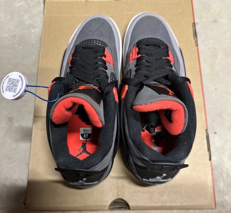 Air Jordan 4 Retro Infrared